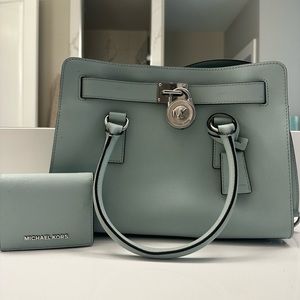 Micheal Kors purse and wallet